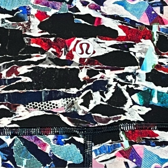 EUC Lululemon | Wunder Under Hi-Rise 1/2 Tight Full-On Luxtreme  Size 10 - Picture 7 of 8